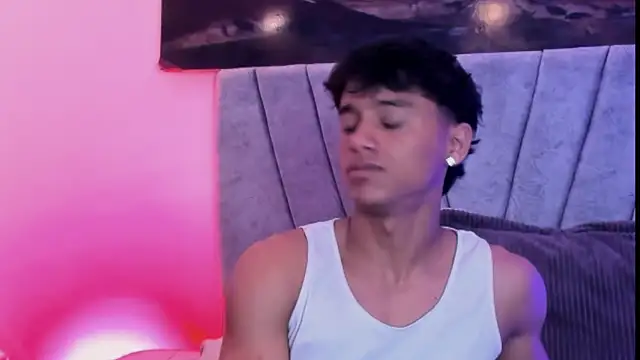 ZYZZ1312 online show from 11/21/25, 07:35