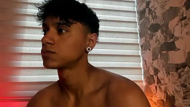 ZYZZ1312 online show from 03/26/26, 08:40