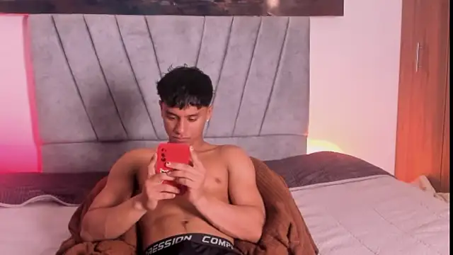 ZYZZ1312 online show from 11/29/25, 09:48