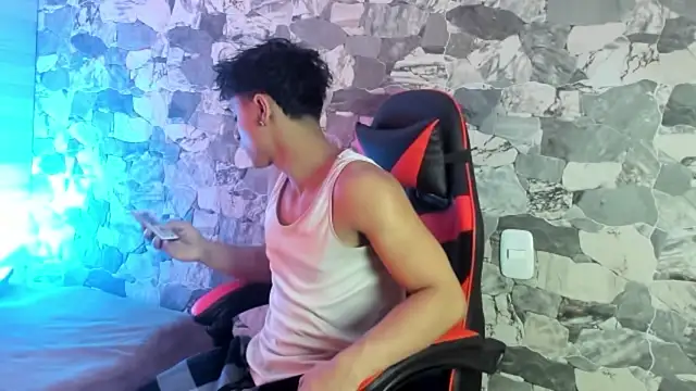 ZYZZ1312 online show from 04/02/26, 05:03