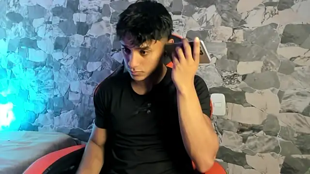 ZYZZ1312 online show from 05/19/26, 02:02