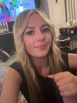 sammie-99 online show from 11/04/25, 06:28