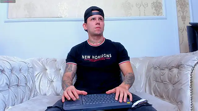 Snapshot of Scott_Clark chatting on 11/30/25, 11:11 Scott Clark online show from 11/30/25, 11:11