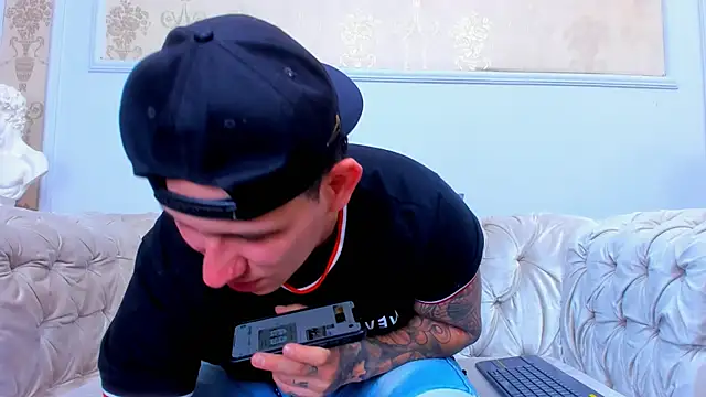 Snapshot of Scott_Clark chatting on 11/08/25, 11:03 Scott Clark online show from 11/08/25, 11:03