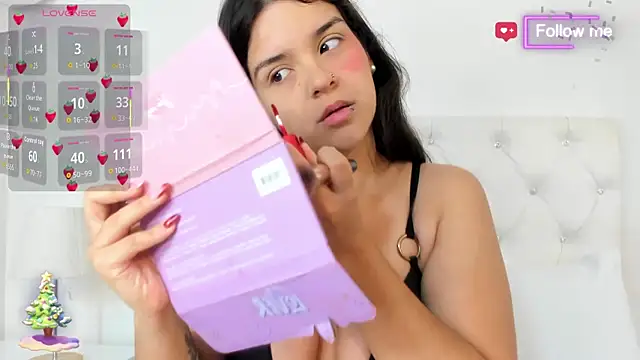 MiaMillers1 online show from 12/21/25, 12:07