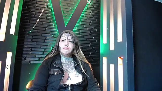 Snapshot of Venus_Rock chatting on 05/15/26, 12:58 Venus Rock online show from 05/15/26, 12:58