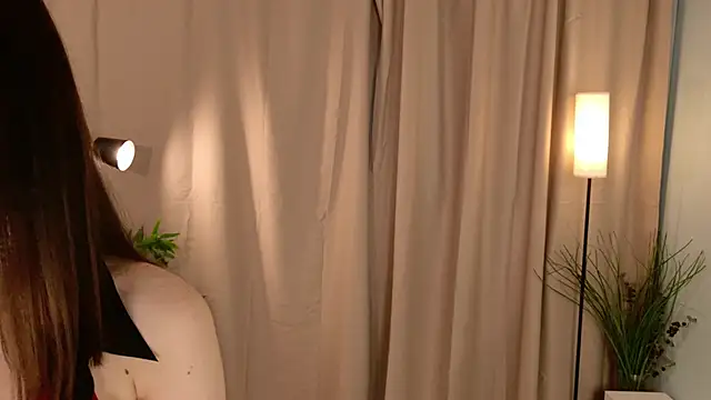 lisabaus online show from 11/25/25, 07:08