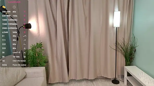 lisabaus online show from 02/15/26, 07:09