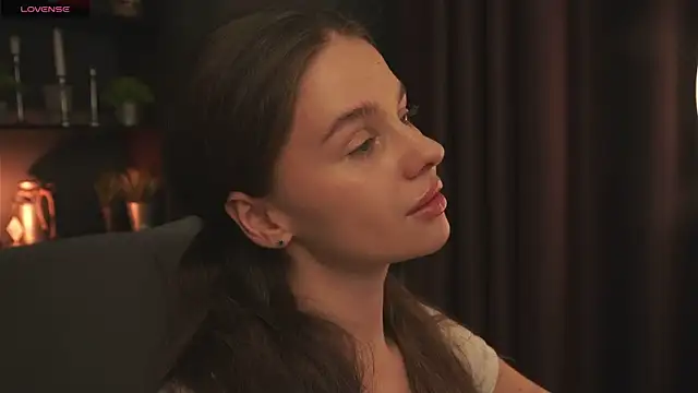 Olivia Farrell online show from 09/30/25, 12:44