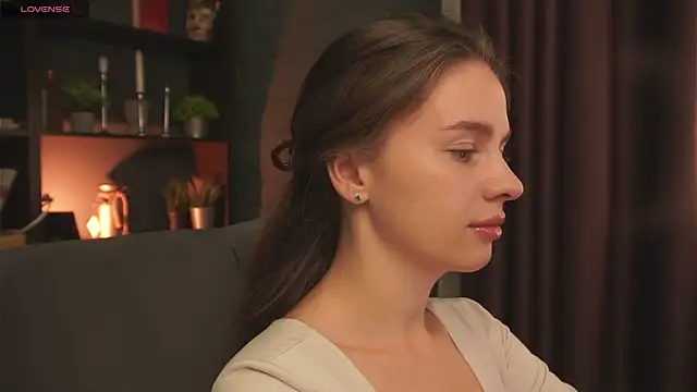 Olivia Farrell online show from 10/02/25, 12:41