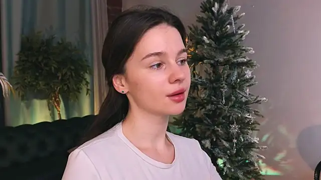 Olivia Farrell online show from 12/05/25, 01:10