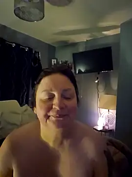Snapshot of Naughtiness-but-Nice chatting on 10/17/25, 06:43 Naughtiness-but-Nice online show from 10/17/25, 06:43