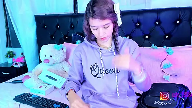 Sofiia cute  online show from 11/05/25, 03:31