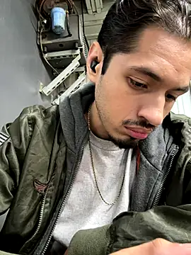 mrredcorn online show from 11/24/25, 01:33