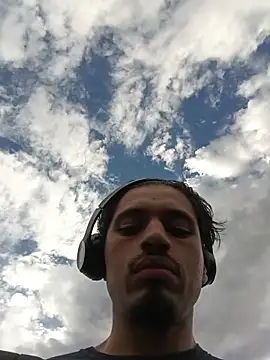 mrredcorn online show from 10/22/25, 03:44