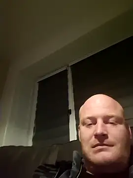 svenni2525 online show from 12/01/25, 06:09