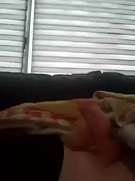 svenni2525 online show from 11/20/25, 01:23