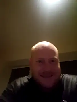 svenni2525 online show from 10/31/25, 07:10