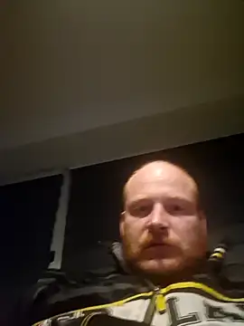 svenni2525 online show from 11/21/25, 04:39