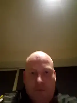 svenni2525 online show from 12/13/25, 08:04