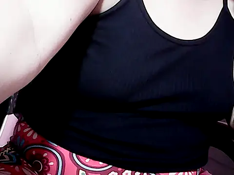 Snapshot of MistressGwennxx chatting on 07/13/26, 10:58 MistressGwennxx online show from 07/13/26, 10:58