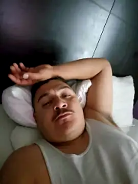 Snapshot of Biglou97 chatting on 04/16/26, 01:06 Biglou97 online show from 04/16/26, 01:06