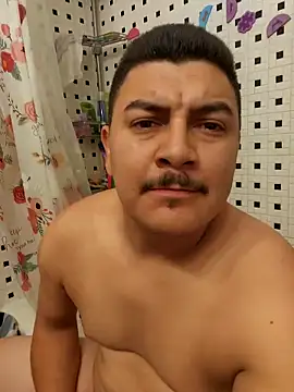 Snapshot of Biglou97 chatting on 04/07/26, 09:38 Biglou97 online show from 04/07/26, 09:38