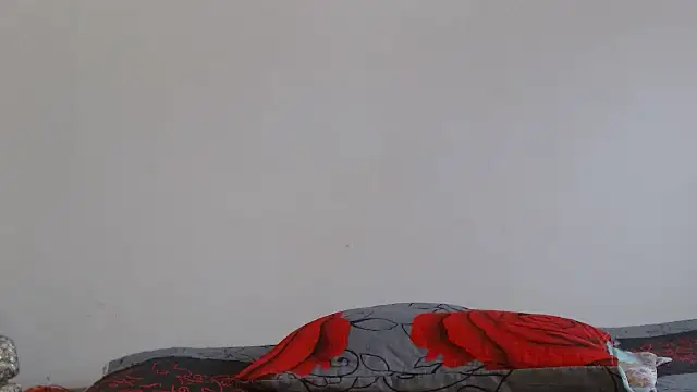 naiaratobon   online show from 02/19/26, 06:38