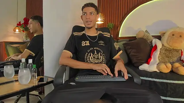 Adonis WB online show from 12/19/25, 08:55