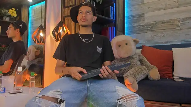 Adonis WB online show from 11/18/25, 01:43