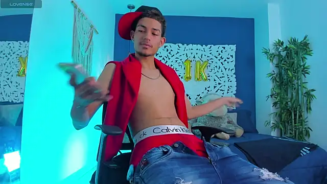 Adonis WB online show from 11/11/25, 09:20