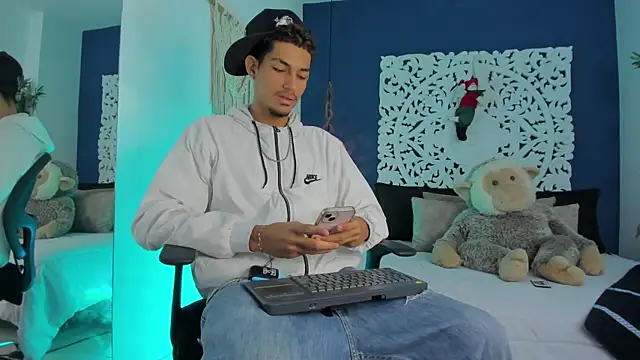 Adonis WB online show from 11/14/25, 08:56