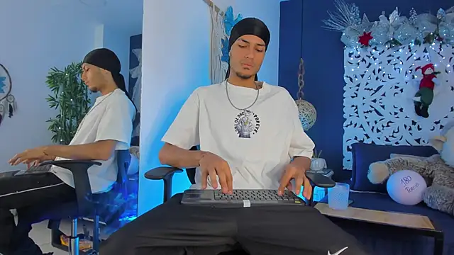 Adonis WB online show from 12/03/25, 10:20