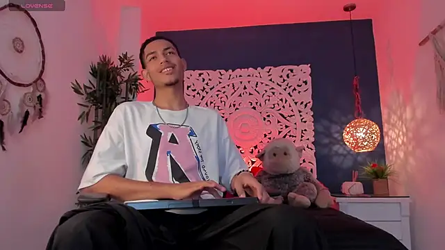 Adonis WB online show from 10/03/25, 09:27