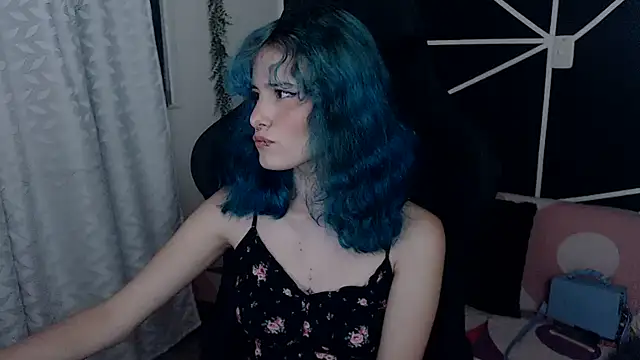 LITTLENAMI  online show from 10/10/25, 11:27