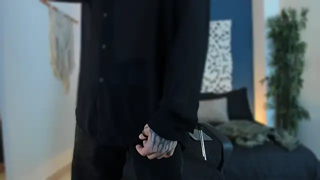 Snapshot of Donovan_Desmond chatting on 02/08/26, 02:53 Donovan Desmond online show from 02/08/26, 02:53