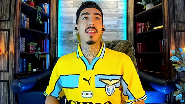 Snapshot of Donovan_Desmond chatting on 01/11/26, 03:35 Donovan Desmond online show from 01/11/26, 03:35