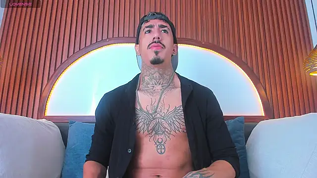 Donovan Desmond online show from 10/25/25, 03:56