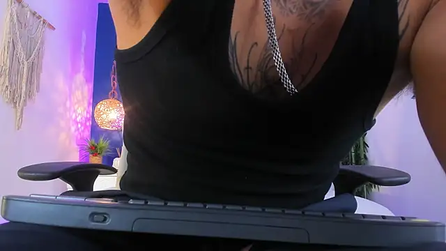 Snapshot of Donovan_Desmond chatting on 02/25/26, 01:28 Donovan Desmond online show from 02/25/26, 01:28