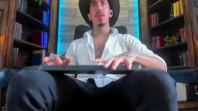 Donovan Desmond online show from 10/27/25, 08:10