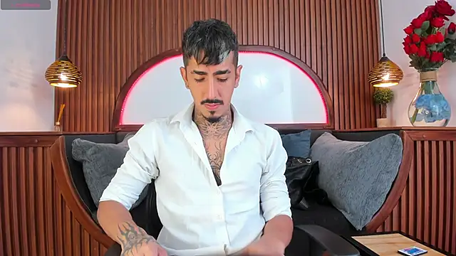 Donovan Desmond online show from 11/04/25, 08:23