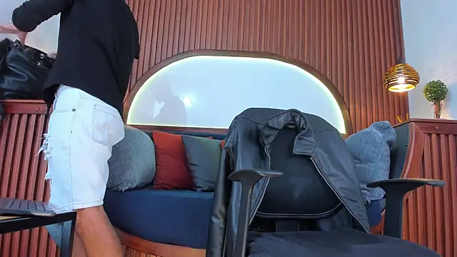 Donovan Desmond online show from 11/01/25, 08:46