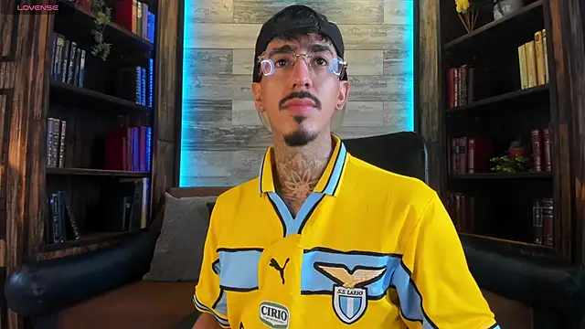 Donovan Desmond online show from 11/18/25, 09:51