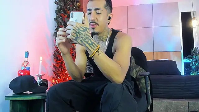 Snapshot of Donovan_Desmond chatting on 02/14/26, 04:34 Donovan Desmond online show from 02/14/26, 04:34