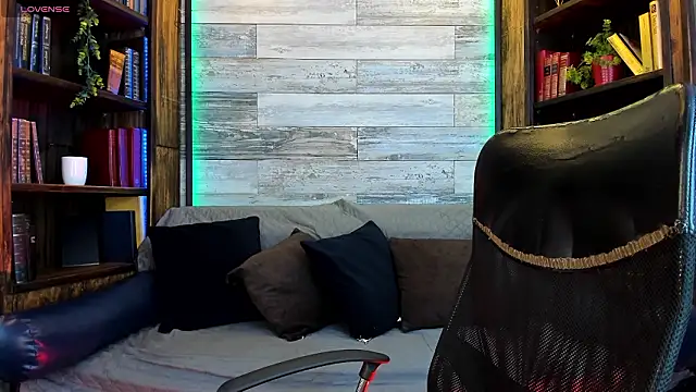 Donovan Desmond online show from 03/10/26, 04:27