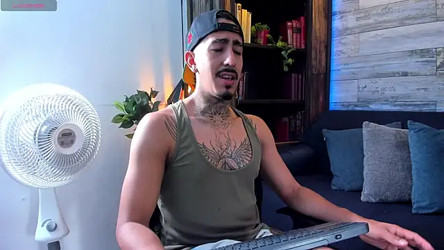 Donovan Desmond online show from 04/17/26, 08:11