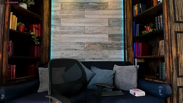 Donovan Desmond online show from 04/14/26, 07:41