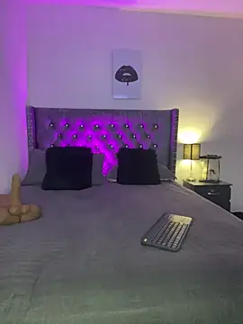 sofii escobar online show from 10/01/25, 03:33