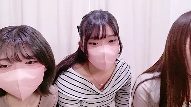 Azusa DoMybest online show from 01/12/26, 04:30