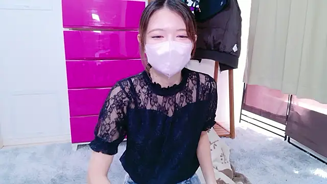 Azusa DoMybest online show from 05/17/26, 04:12